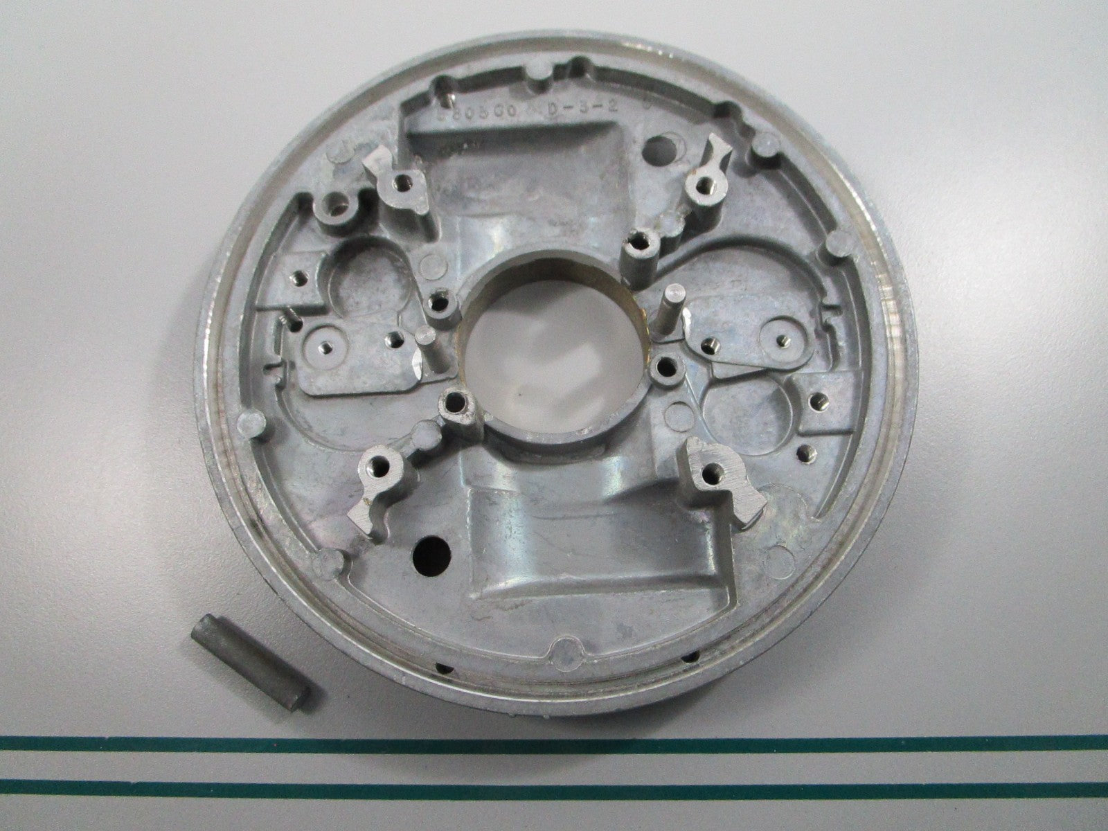 NEW OEM 581131 0581131 OMC Johnson Evinrude Armature Plate 0810