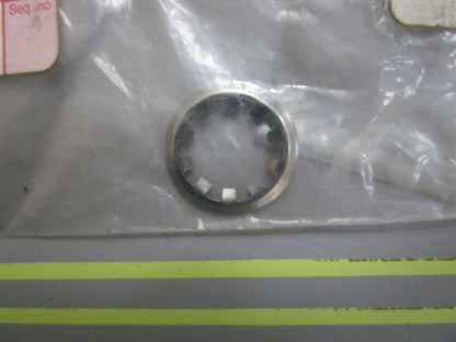 *NEW OEM* 0810 Volvo Penta Retaining Ring 3852516
