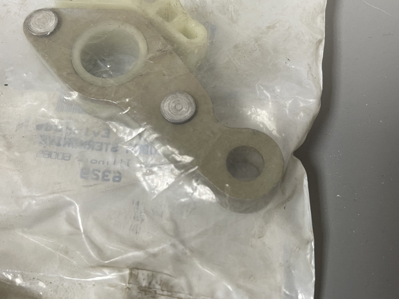 NEW OEM  386542 Johnson Evinrude Control Shift Lever 0670