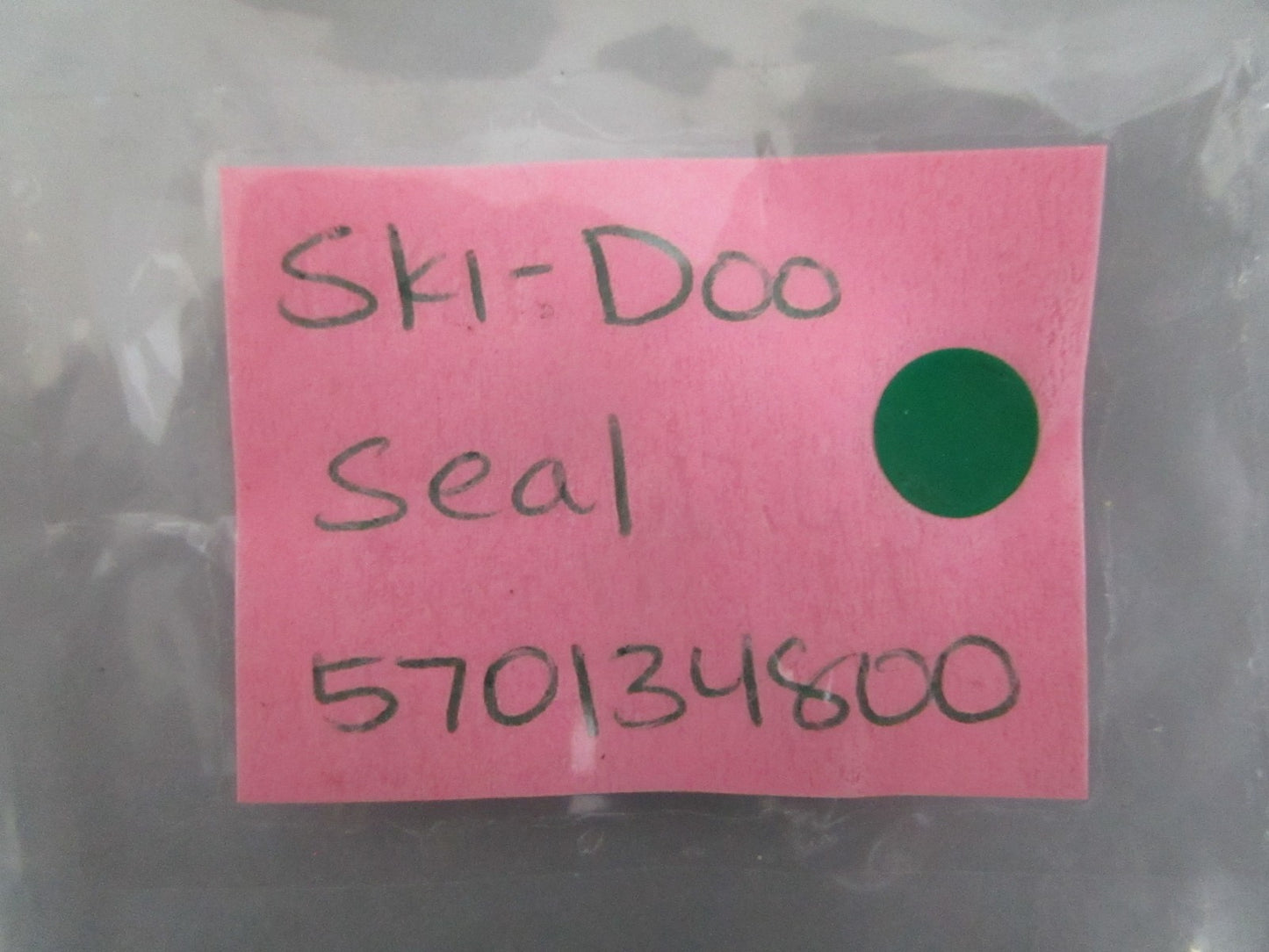 NEW OEM (LOT OF 7) 570134800 Ski-Doo Seal 0820