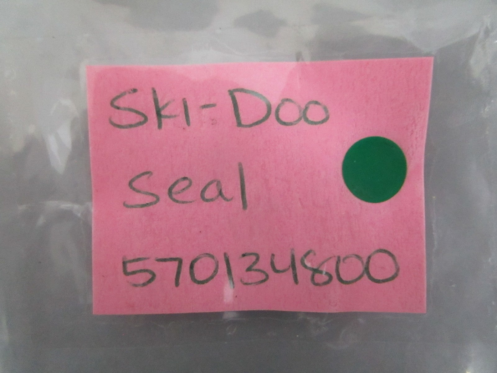 NEW OEM (LOT OF 7) 570134800 Ski-Doo Seal 0820