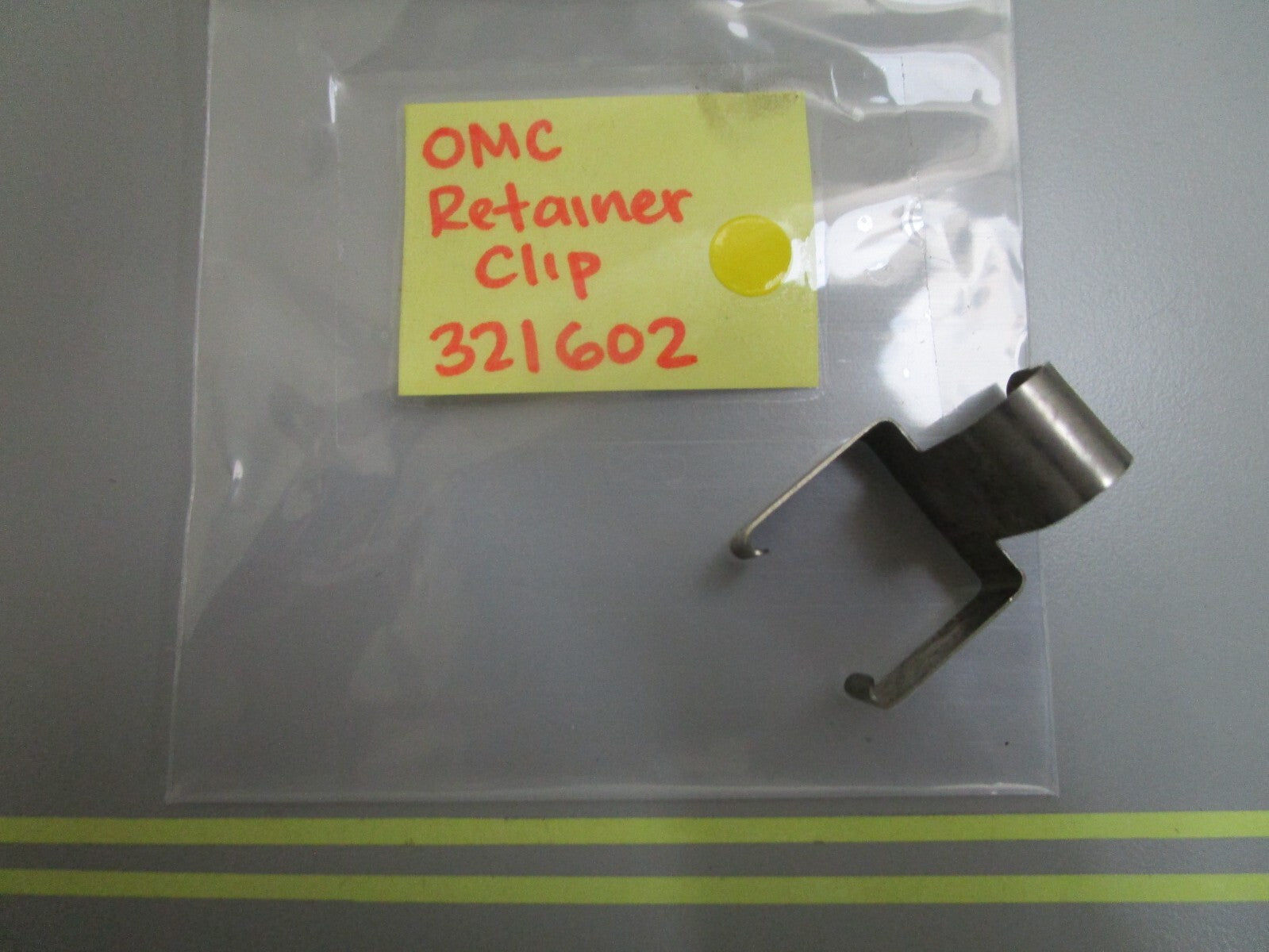 *NEW OEM* 0810 OMC Johnson Evinrude Retainer Clip 321602 0321602