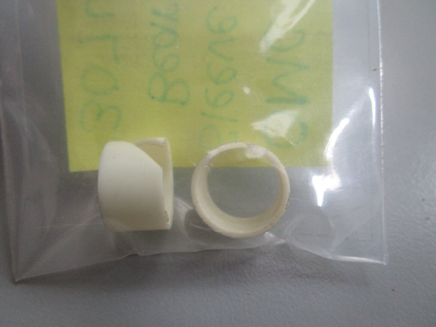 *NEW OEM* (LOT OF 2) 0820 OMC Johnson Evinrude Sleeve Bearing 307451 0307451