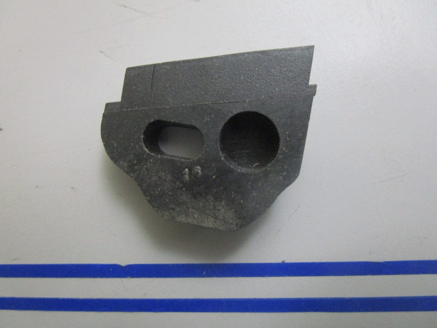 *NEW OEM* 0810 OMC Johnson Evinrude Grommet 338212 0338212