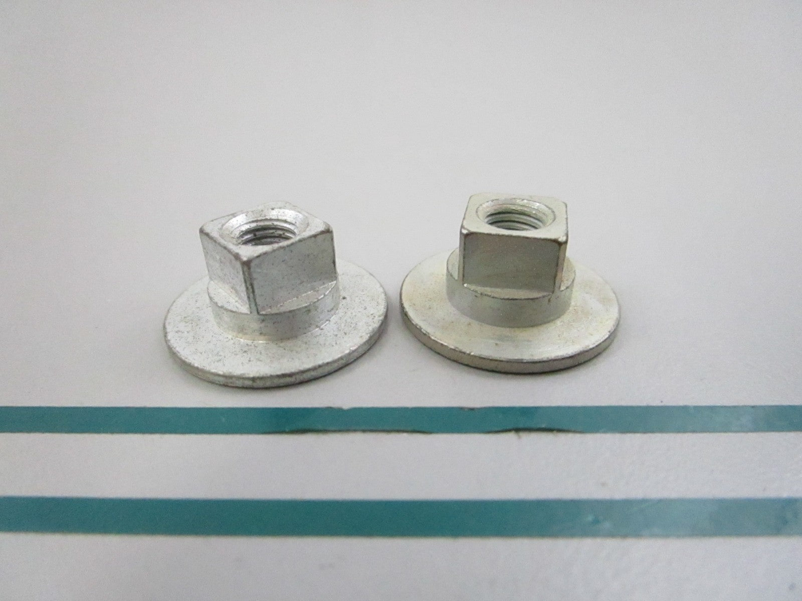 NEW OEM (LOT OF 2) 26711 Mercury Quicksilver Pivot 0810