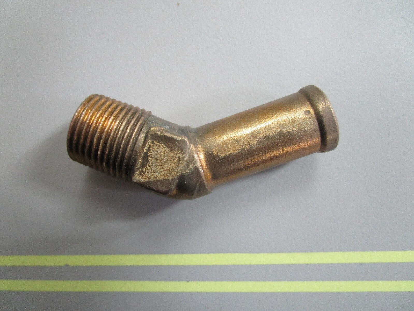 *NEW OEM* 0810 Volvo Penta Elbow Nipple 941534