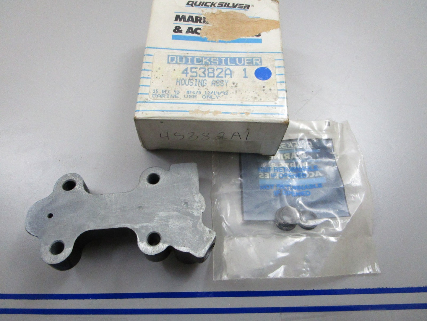 *NEW OEM* 0810 Mercury Quicksilver Housing Assembly 45382A 1