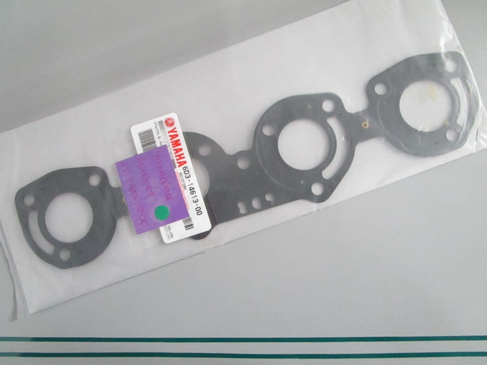 NEW OEM 6D3-14613-00-00 Yamaha Gasket 0820