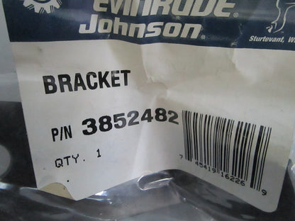 *NEW OEM* 0820 OMC Johnson Evinrude Bracket 3852482
