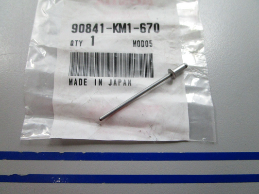 NEW OEM 90841-KM1-670 Honda Plate Rivet 0810