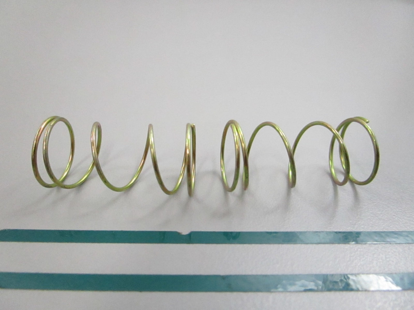 NEW OEM (LOT OF 2) 316742 0316742 OMC Johnson Evinrude Spring 0810