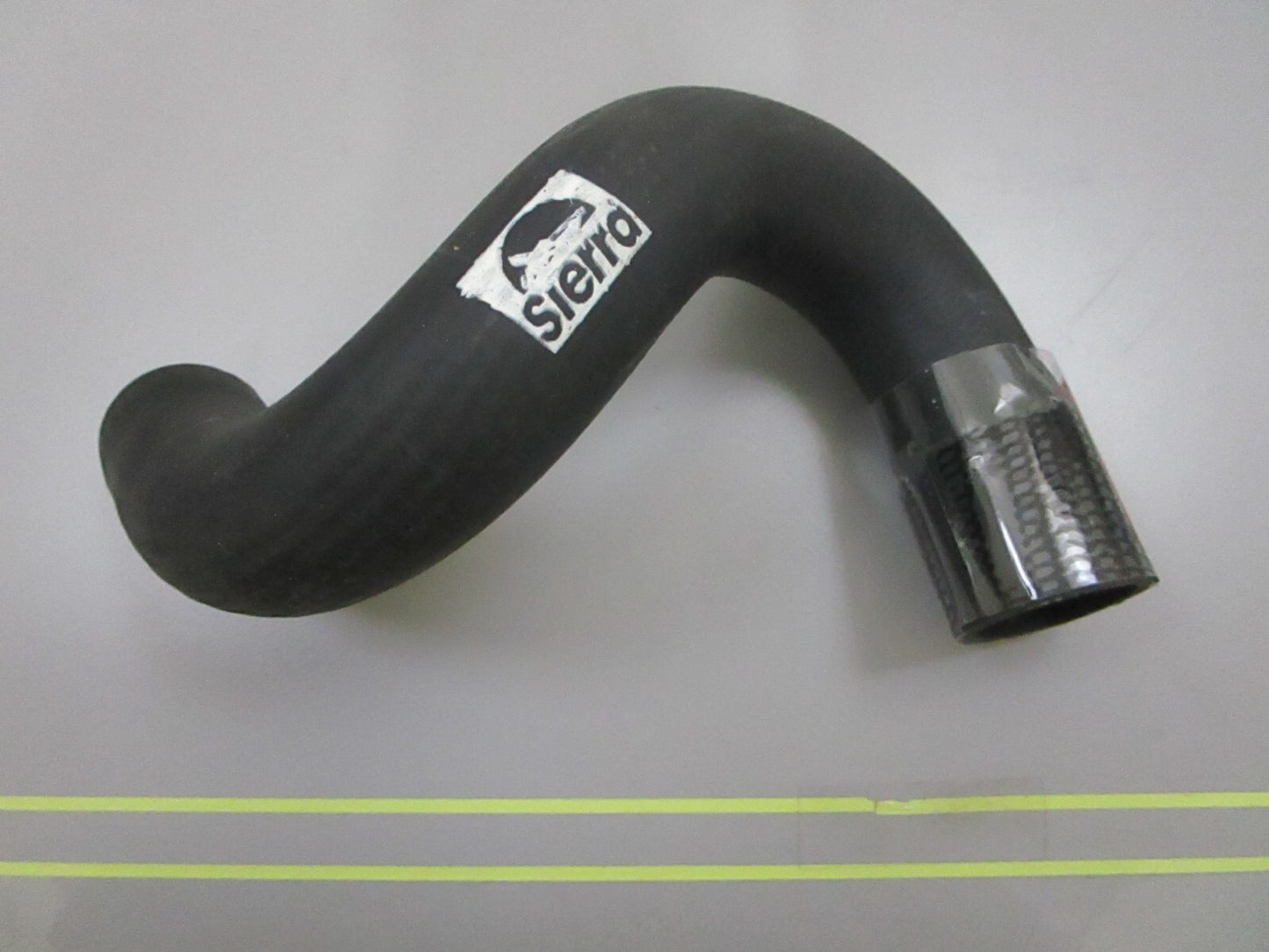 *NEW* 0810 Sierra Hose 18-2775 Replaces: Volvo875822