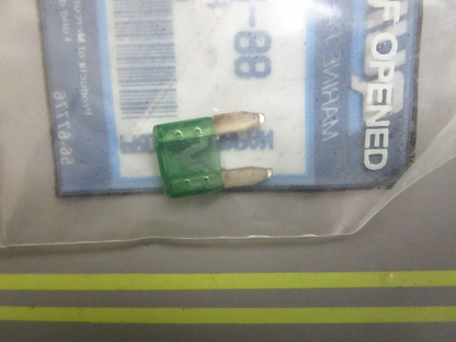 *NEW OEM* 0810 Mercury Quicksilver 30A Fuse 88-80429110