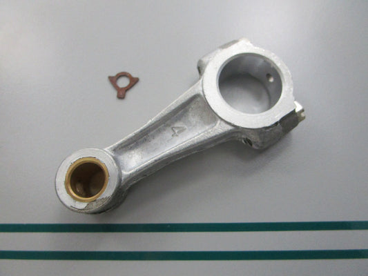 NEW OEM 388976 0388976 OMC Johnson Evinrude Connecting Rod 0810