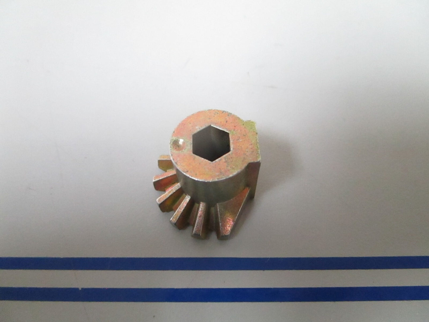 *NEW OEM* 0810 OMC Johnson Evinrude Shift Shaft Gear 324608 0324608