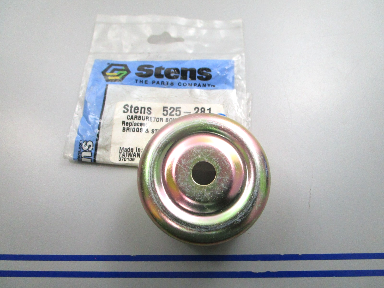NEW Stens 525-281 Replaces: Briggs & Stratton 221995 Carburetor Bowl 0810