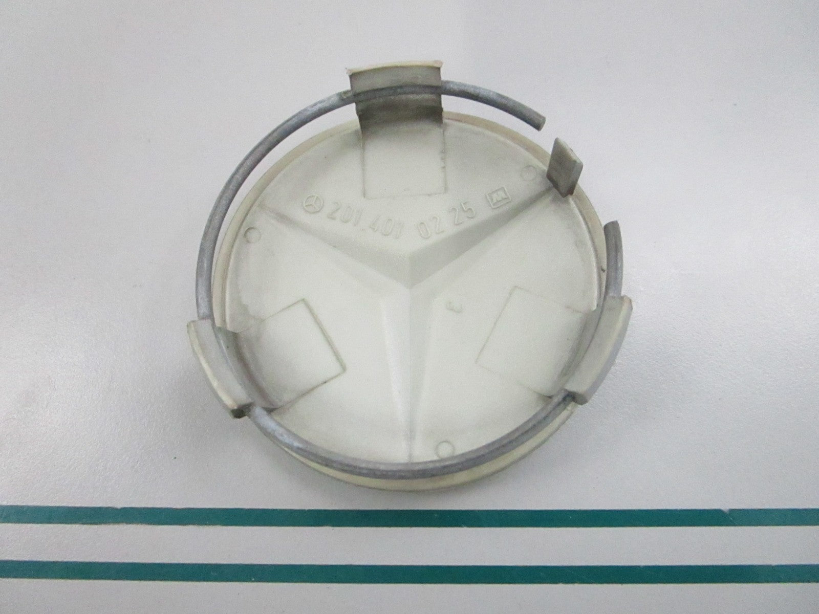 NEW OEM 2014010225 Mercedes-Benz Wheel Center Cap 0810