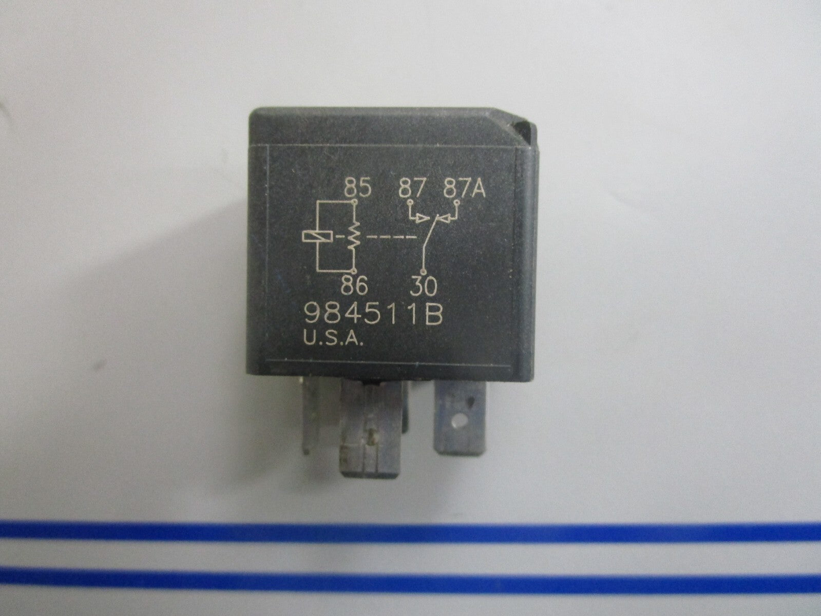*NEW OEM* 0810 Volvo Penta Relay 3857533