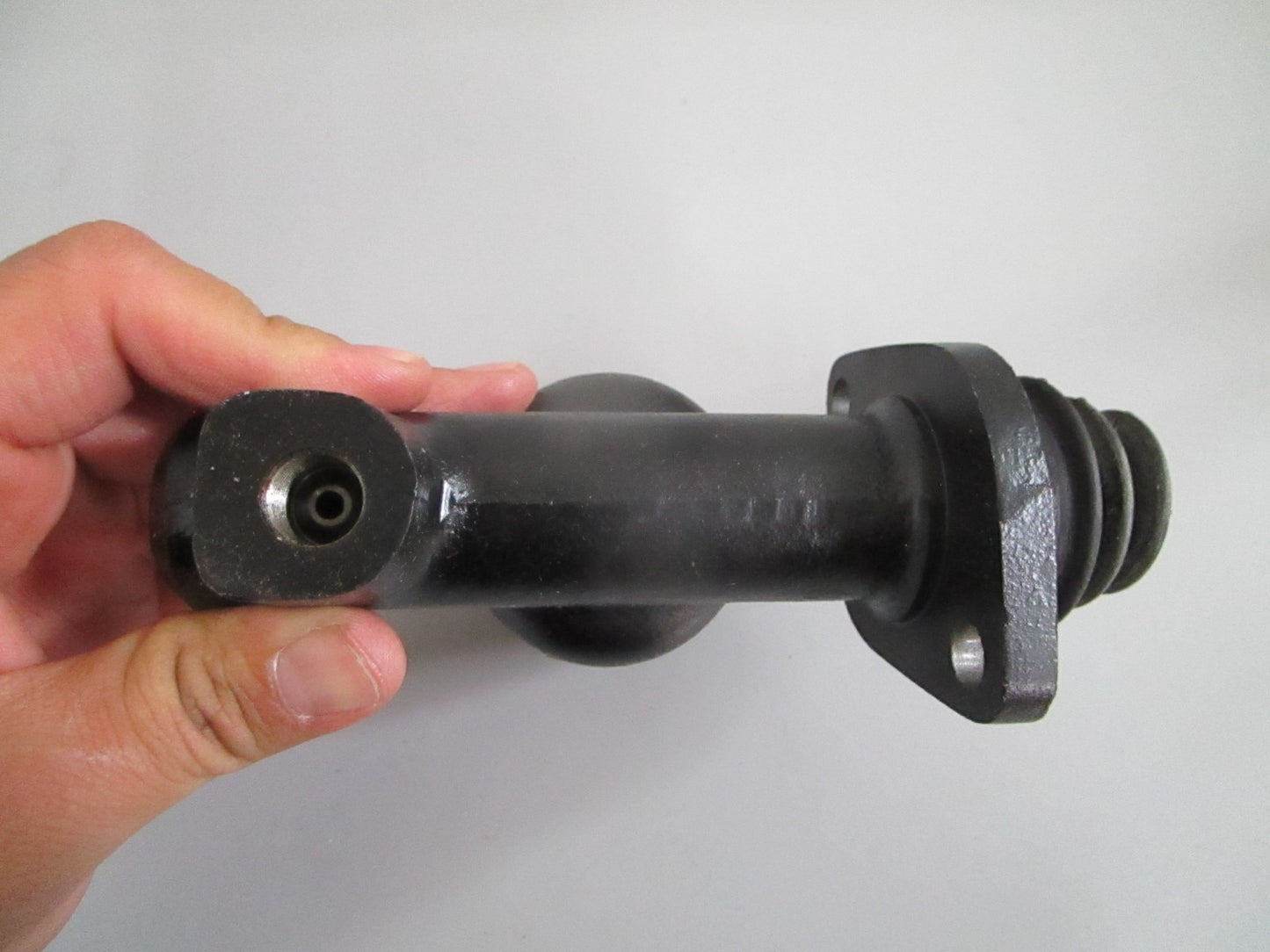 NEW OEM 0002951506 Mercedes-Benz Clutch Master Cylinder 0820