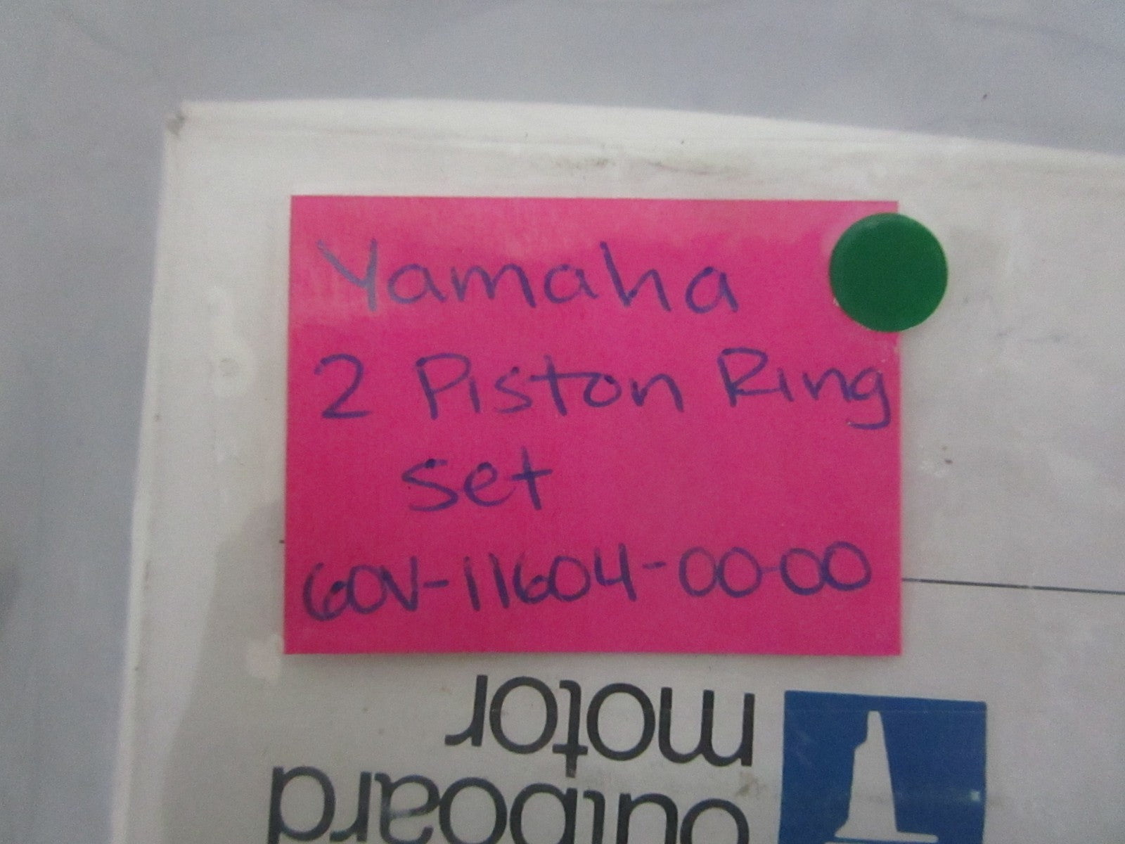 NEW OEM 60V-11604-00-00 Yamaha 2 Piston Ring Set 0820