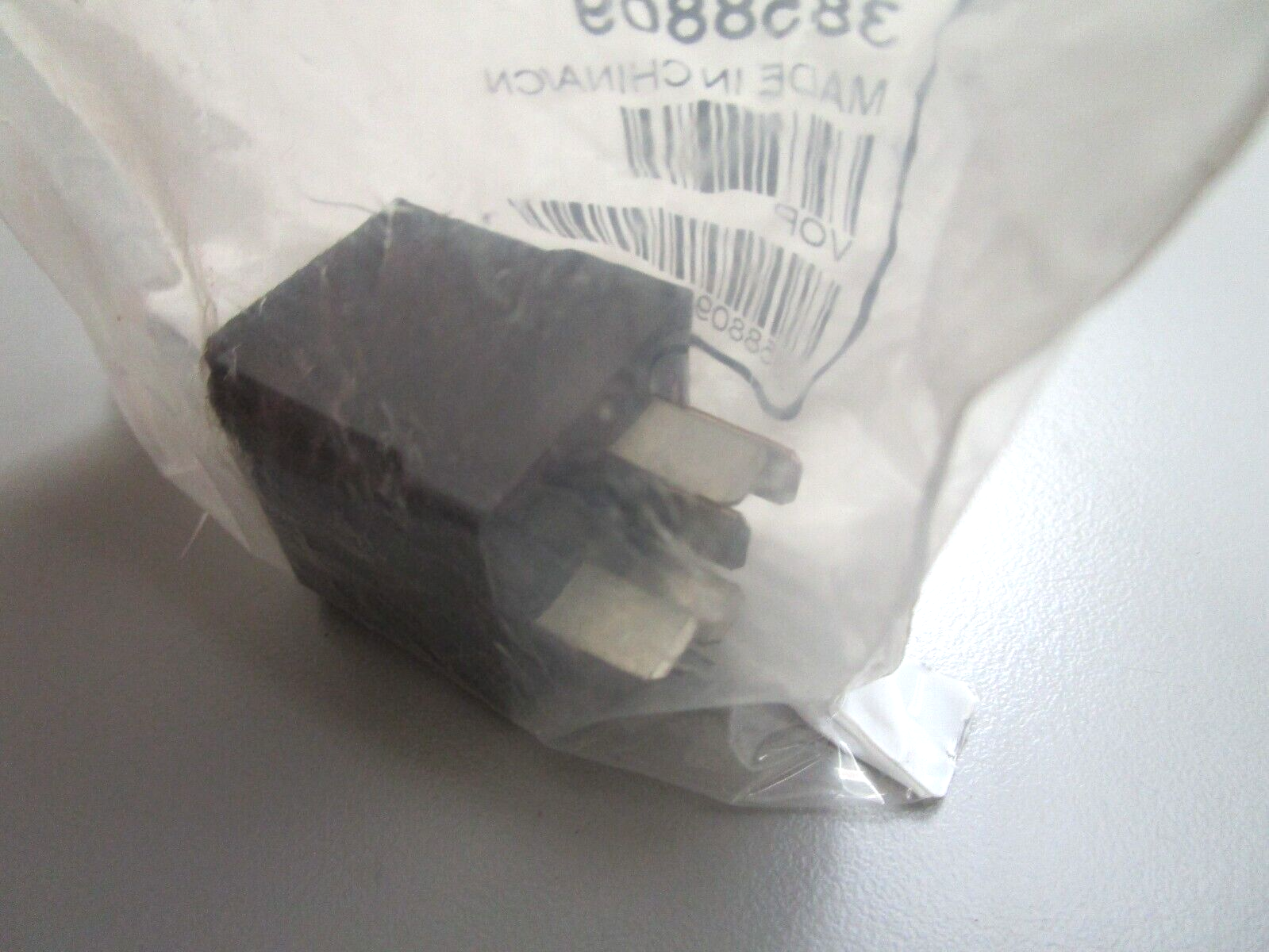 *NEW OEM* 0750 Volvo Penta RELAY 3858809