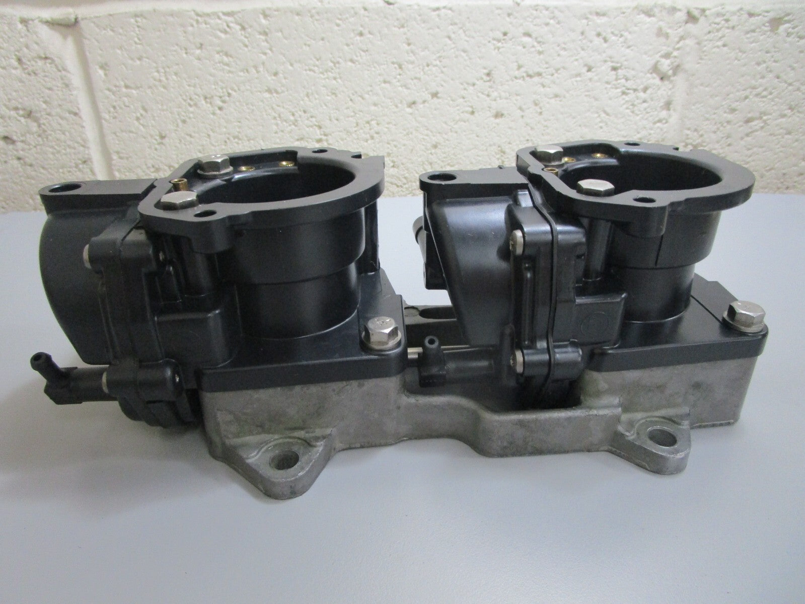 *NEW OEM* 0820 OMC Johnson Evinrude Carburetor 397907 0397907