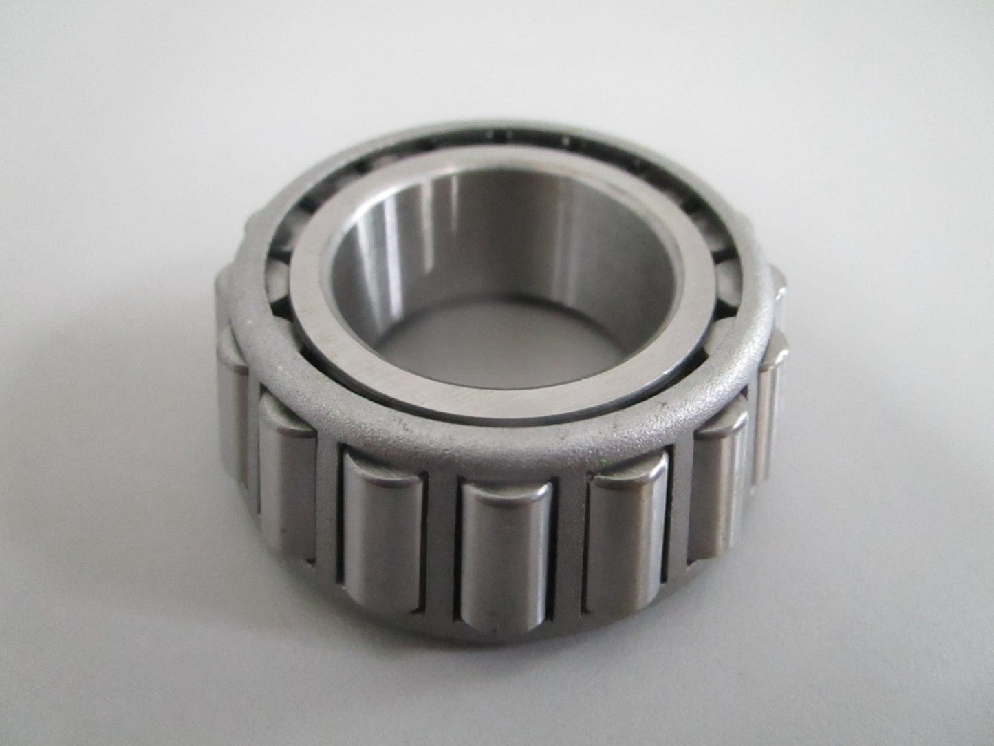NEW OEM 40210-FJ100 UniCarriers Tapered Roller Bearing 0820