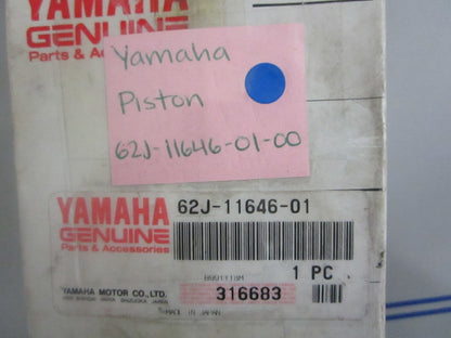 *NEW OEM* 0820 Yamaha Piston 62J-11646-01-00