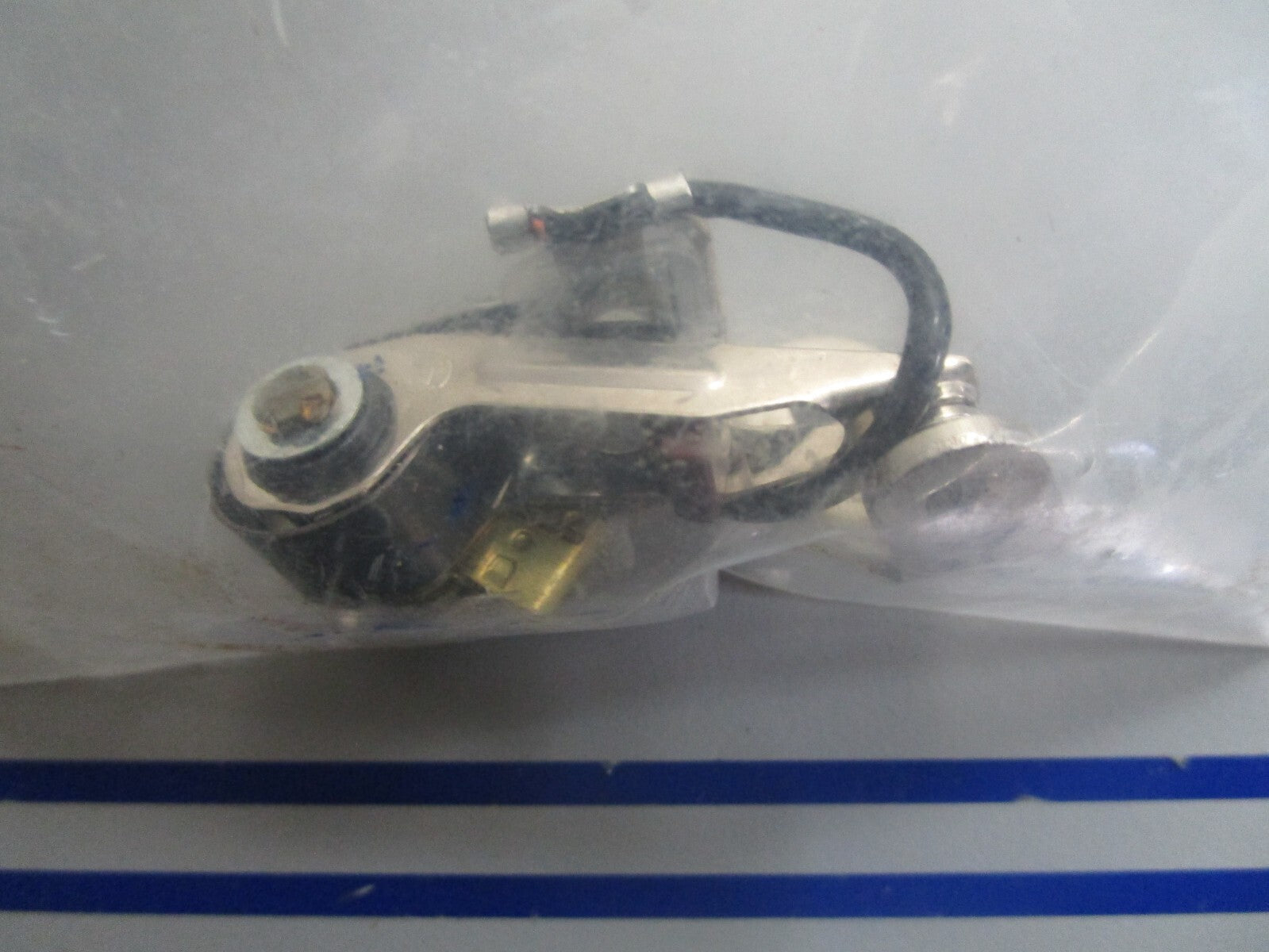 *NEW OEM* 0810 Volvo Penta Contact Point 241652