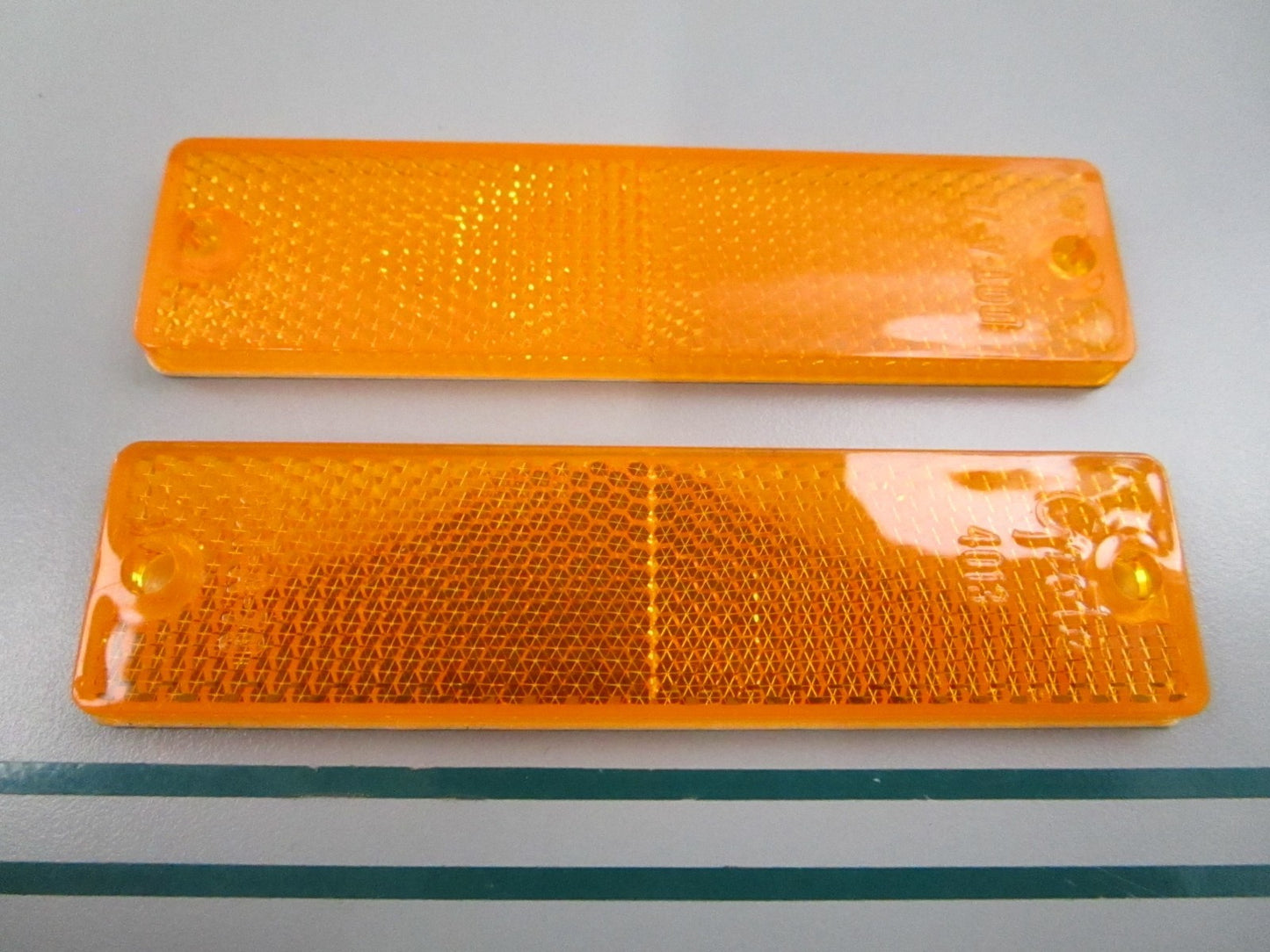 NEW OEM (LOT OF 2) 0606-526 Arctic Cat Front Reflector 0810