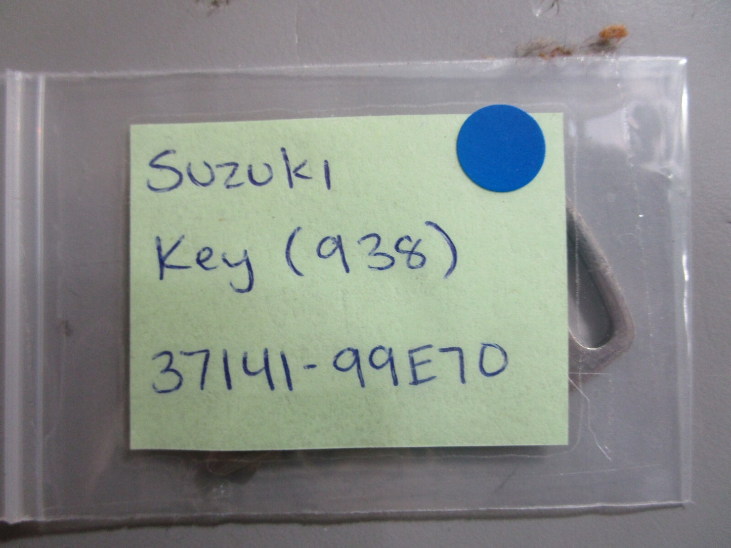 *NEW OEM* 0810 Suzuki Key (938) 37141-99E70