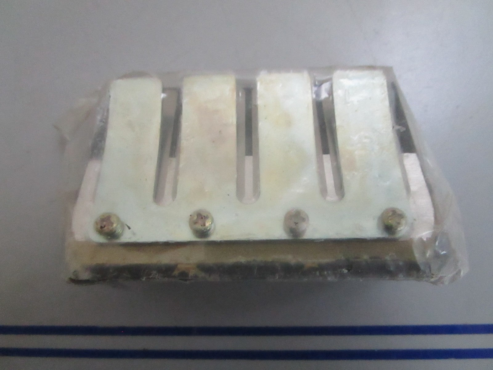 *NEW OEM* 0820 Suzuki Reed Valve Assy 13150-88D02