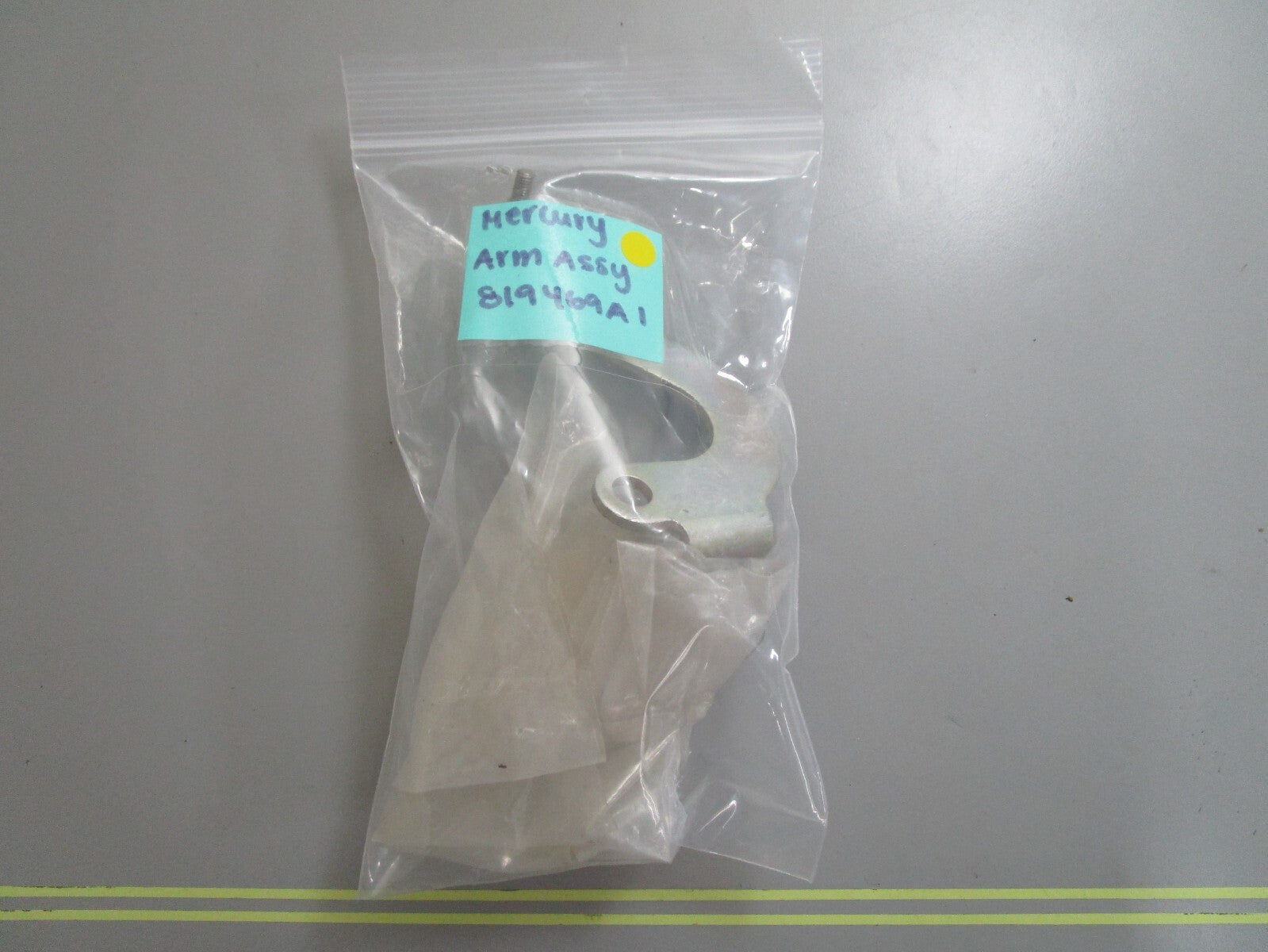 *NEW OEM* 0810 Mercury Quicksilver Arm Assembly 819469A1