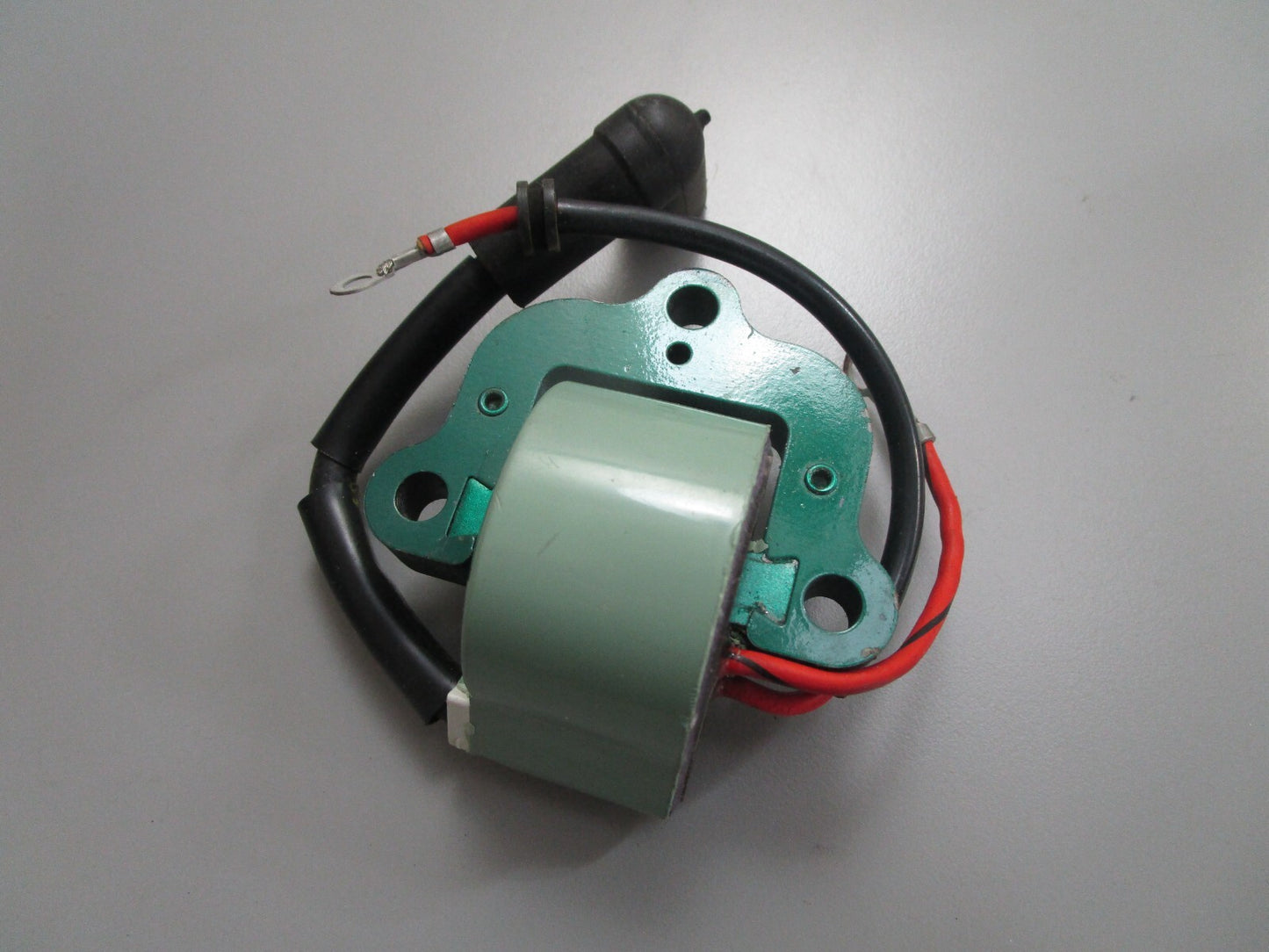 *NEW OEM* 0820 OMC Johnson Evinrude Ignition Coil 580821 0580821
