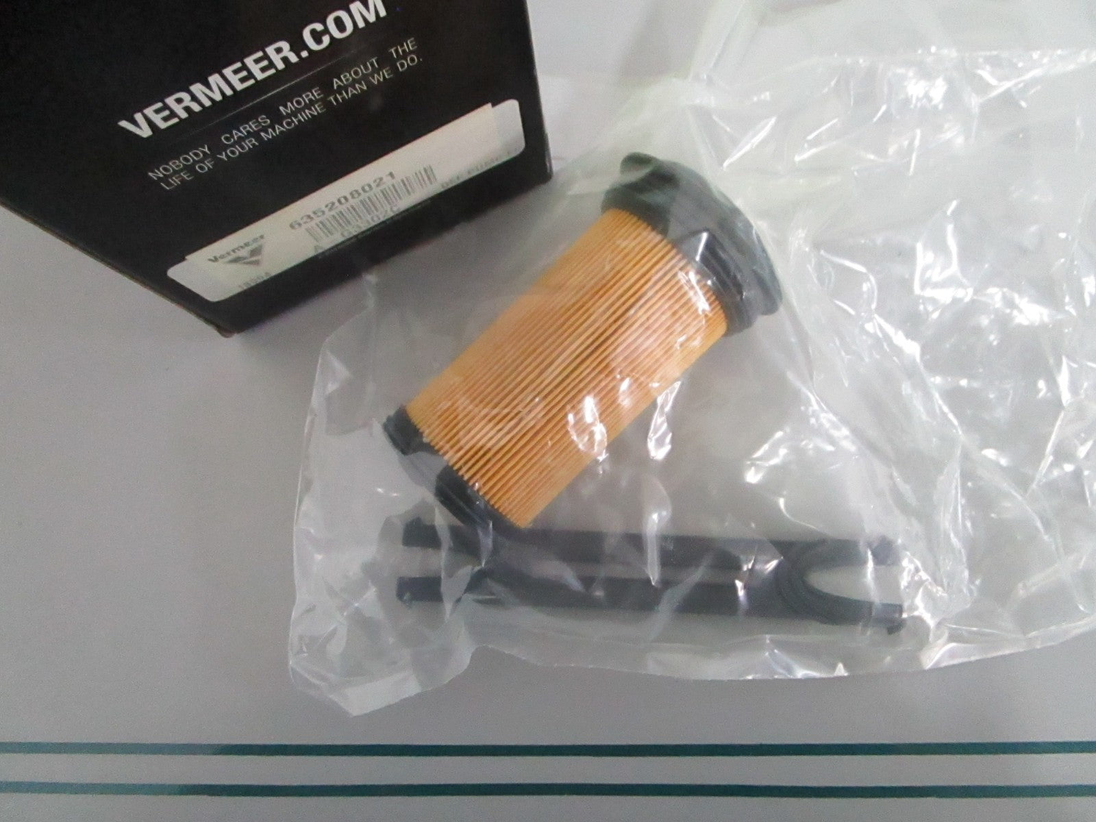 NEW OEM 635208021 Vermeer Def Pump Filter 0820