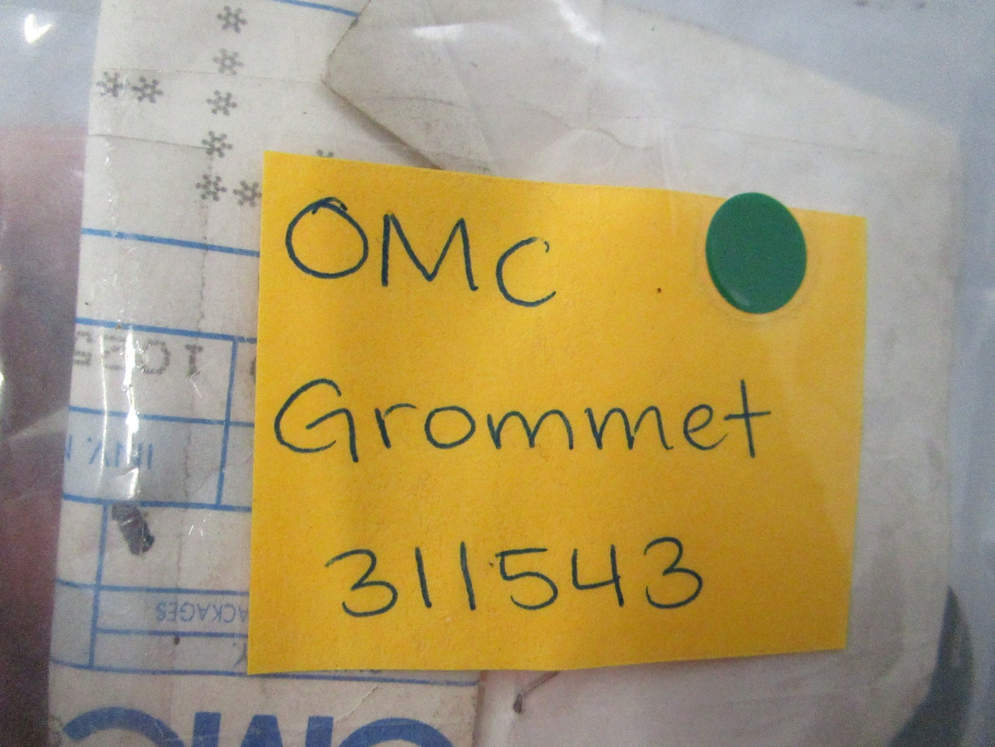NEW OEM (LOT OF 2) 311543 0311543 OMC Johnson Evinrude Grommet 0810