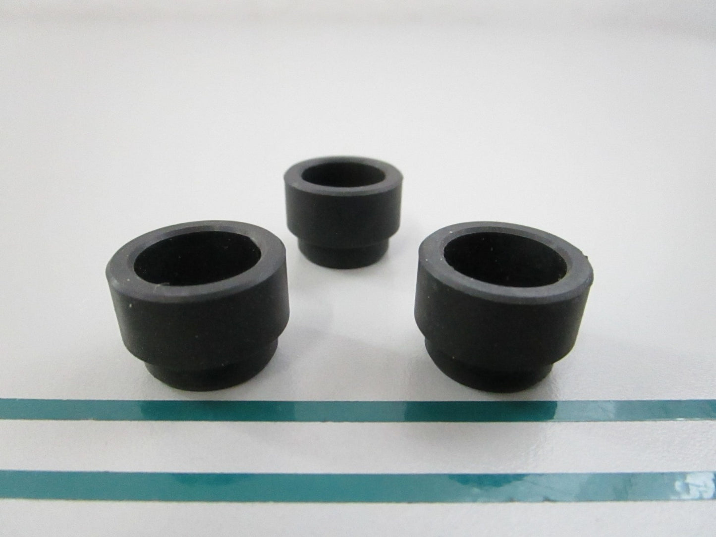 NEW OEM (LOT OF 3) 6T4-43885-00-00 Yamaha Grommet 0810