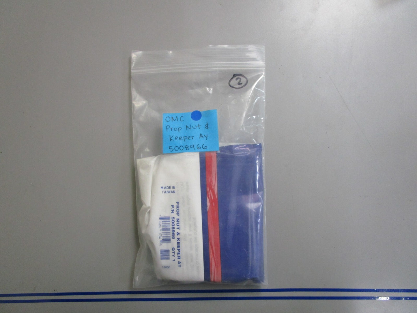 *NEW OEM* 0810 OMC Johnson Evinrude Propeller Nut & Keeper Assembly 5008966