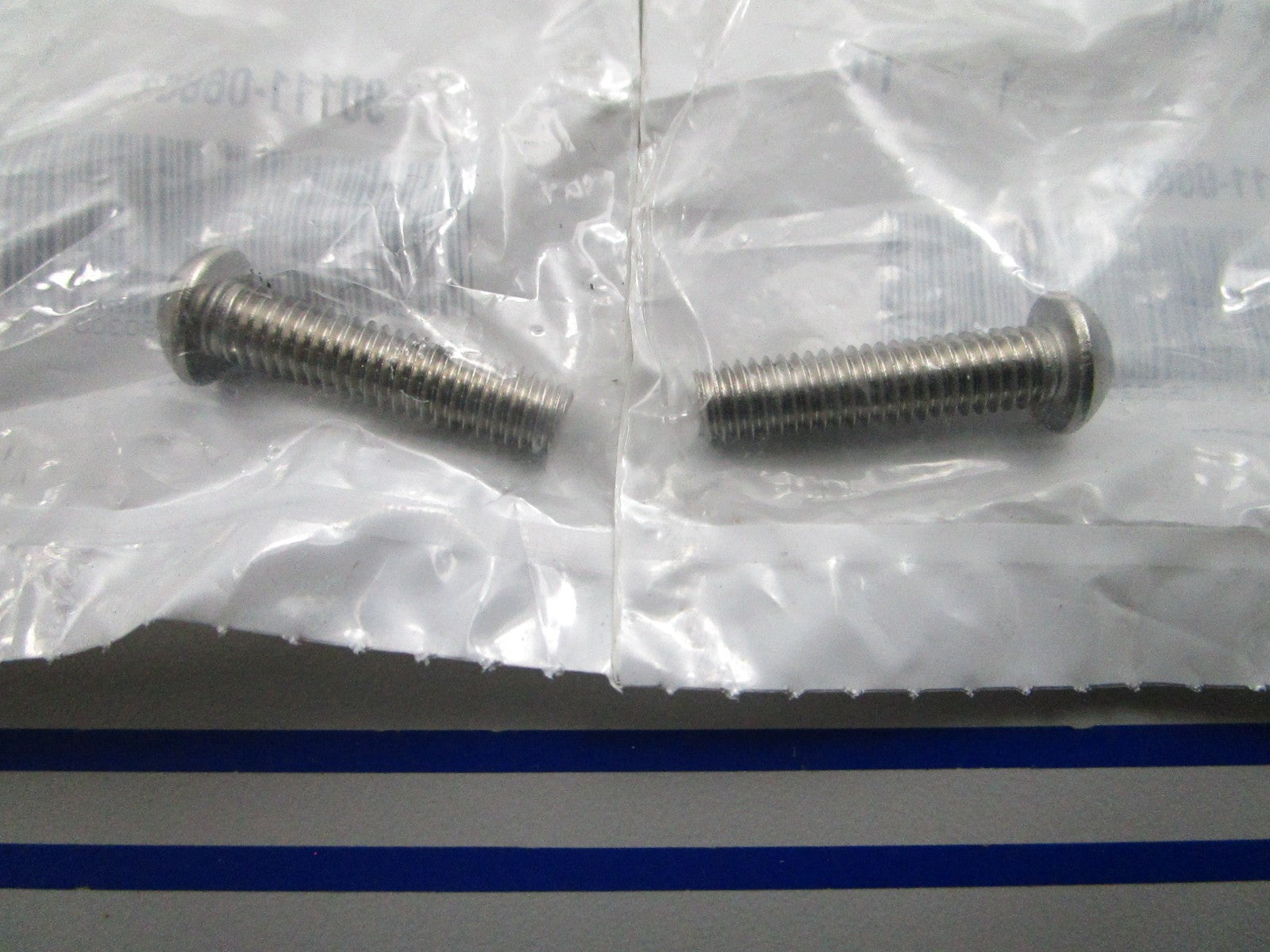 NEW OEM (LOT OF 2) 90111-06803 Yamaha Bolt 0810