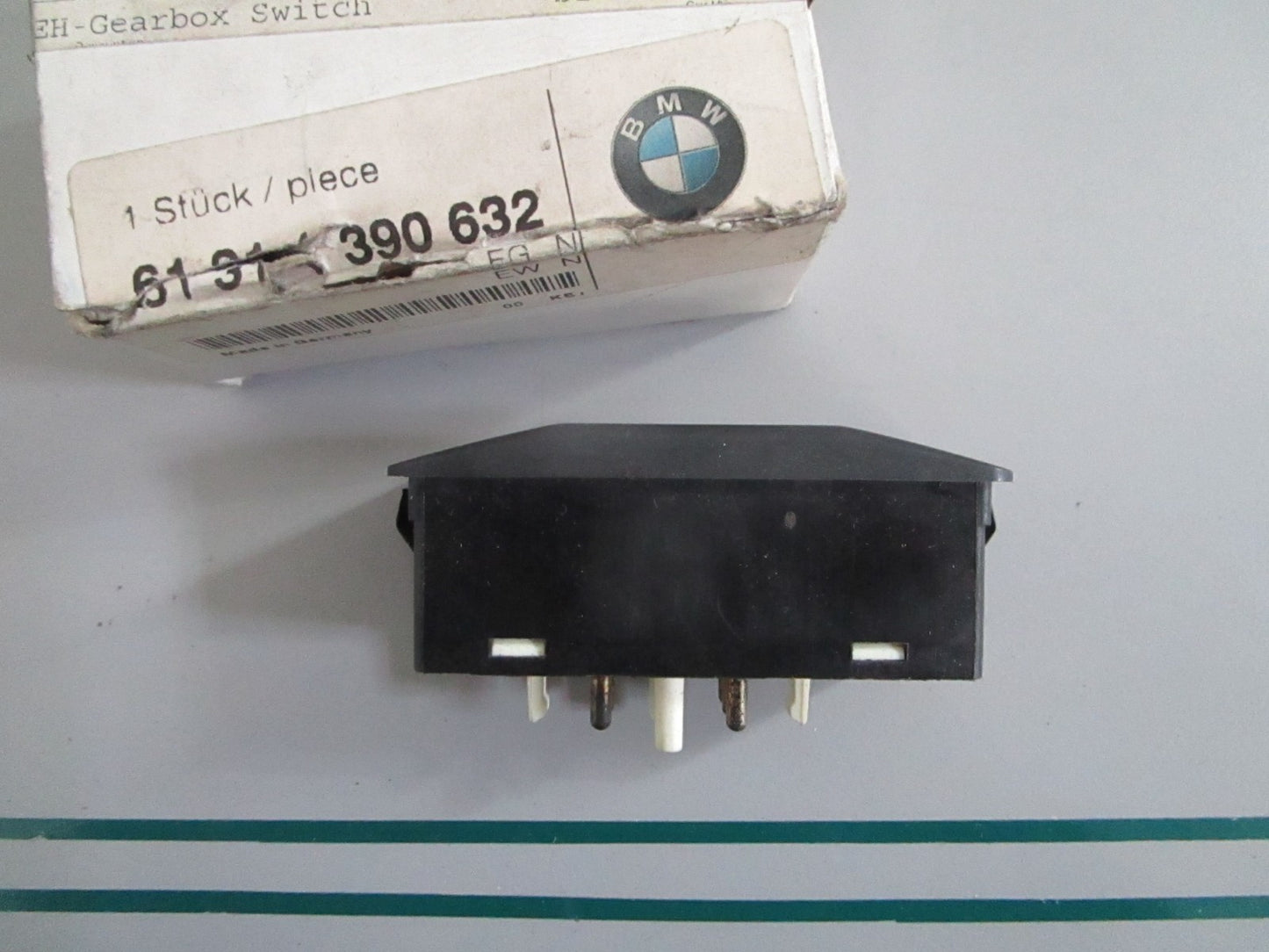 NEW OEM 61311390632 BMW Gearbox Switch 0820