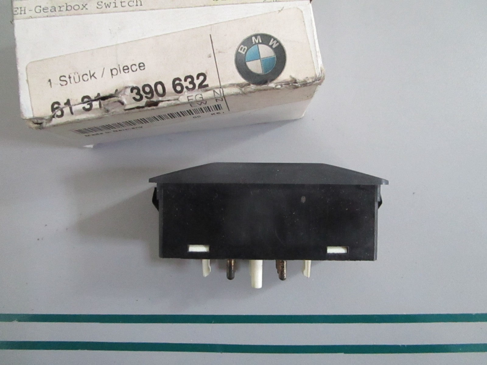 NEW OEM 61311390632 BMW Gearbox Switch 0820