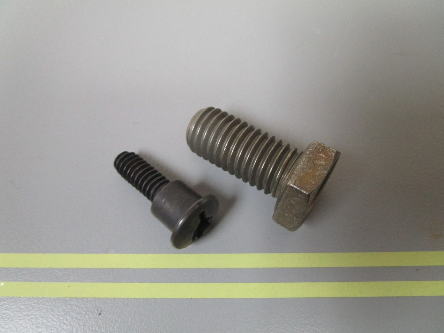 *NEW OEM* 0810 Mercury Quicksilver Screw Set 10-97359A1