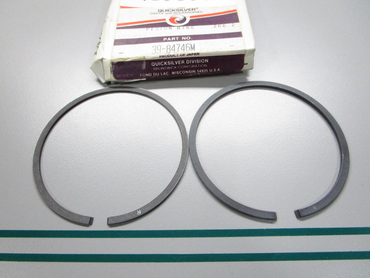 NEW OEM 39-84746M Mercury Quicksilver 2 Piston Ring Set 0810