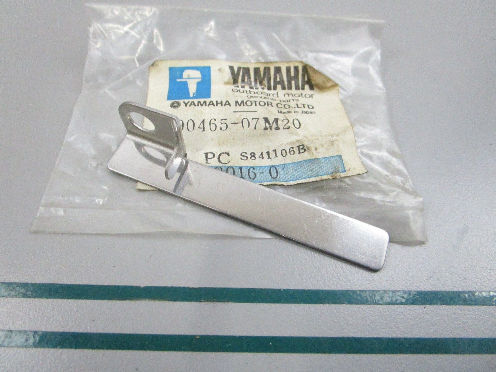 NEW OEM 90465-07M20-00 Yamaha Clamp 0810