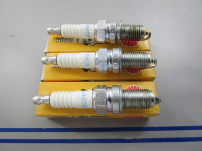NEW (LOT OF 3) DCPR7E NGK Spark Plug 0810