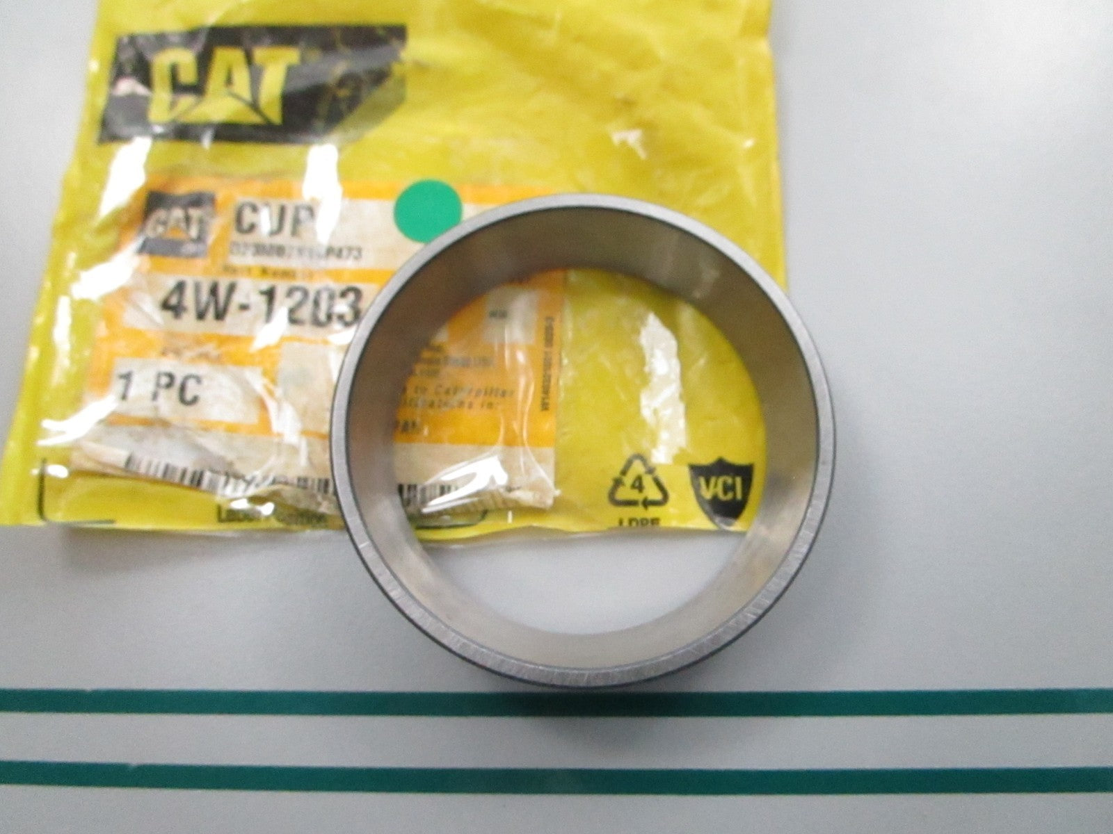 NEW OEM 4W-1203 CAT Roller Bearing Cup 0810
