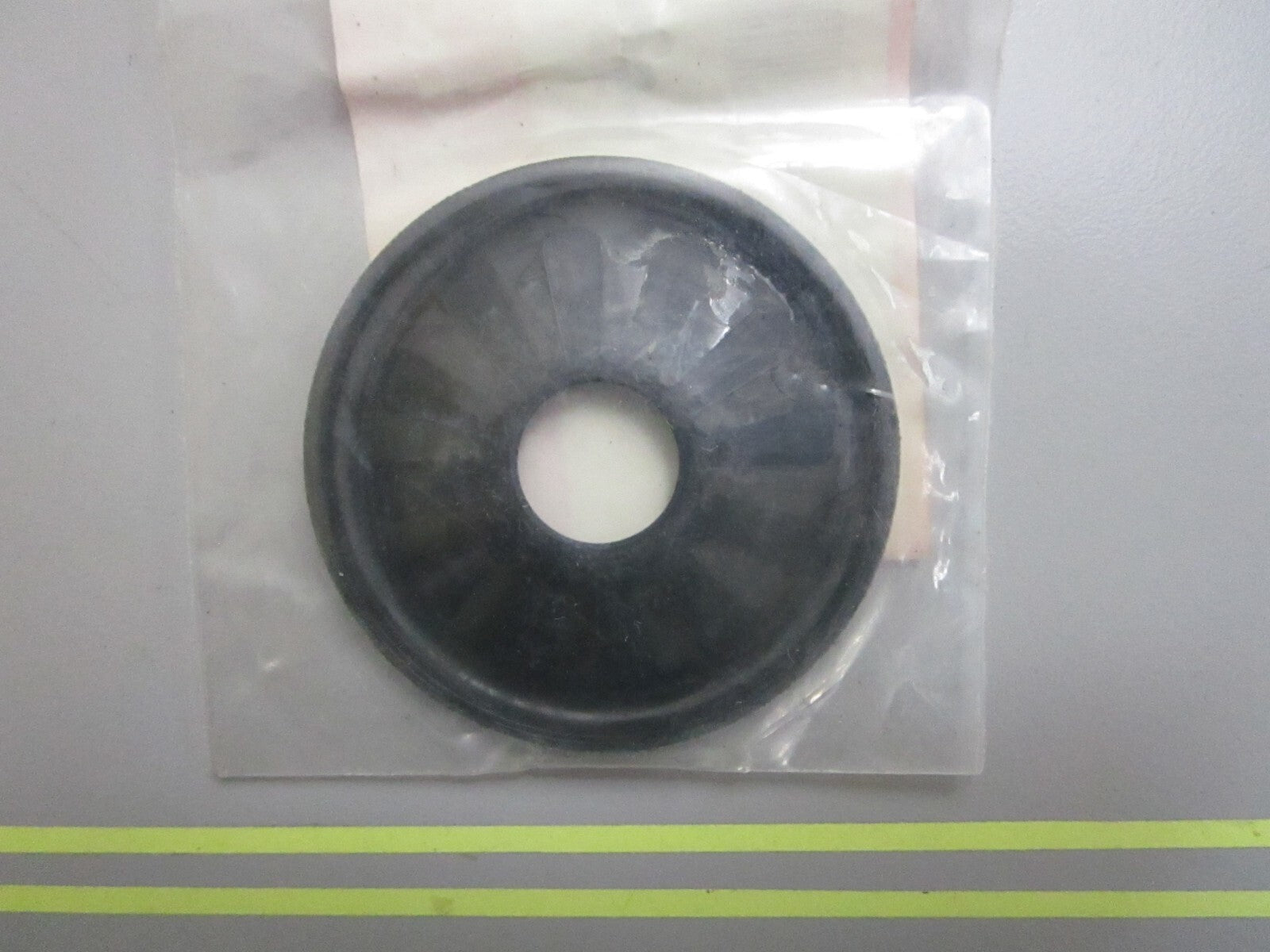 *NEW OEM* 0810 Honda Rear Wheel Seal 90555-VB3-801