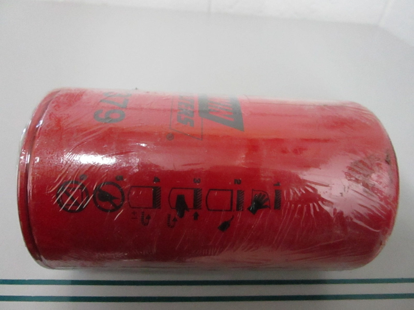 NEW B7379 Baldwin Oil Filter 0810