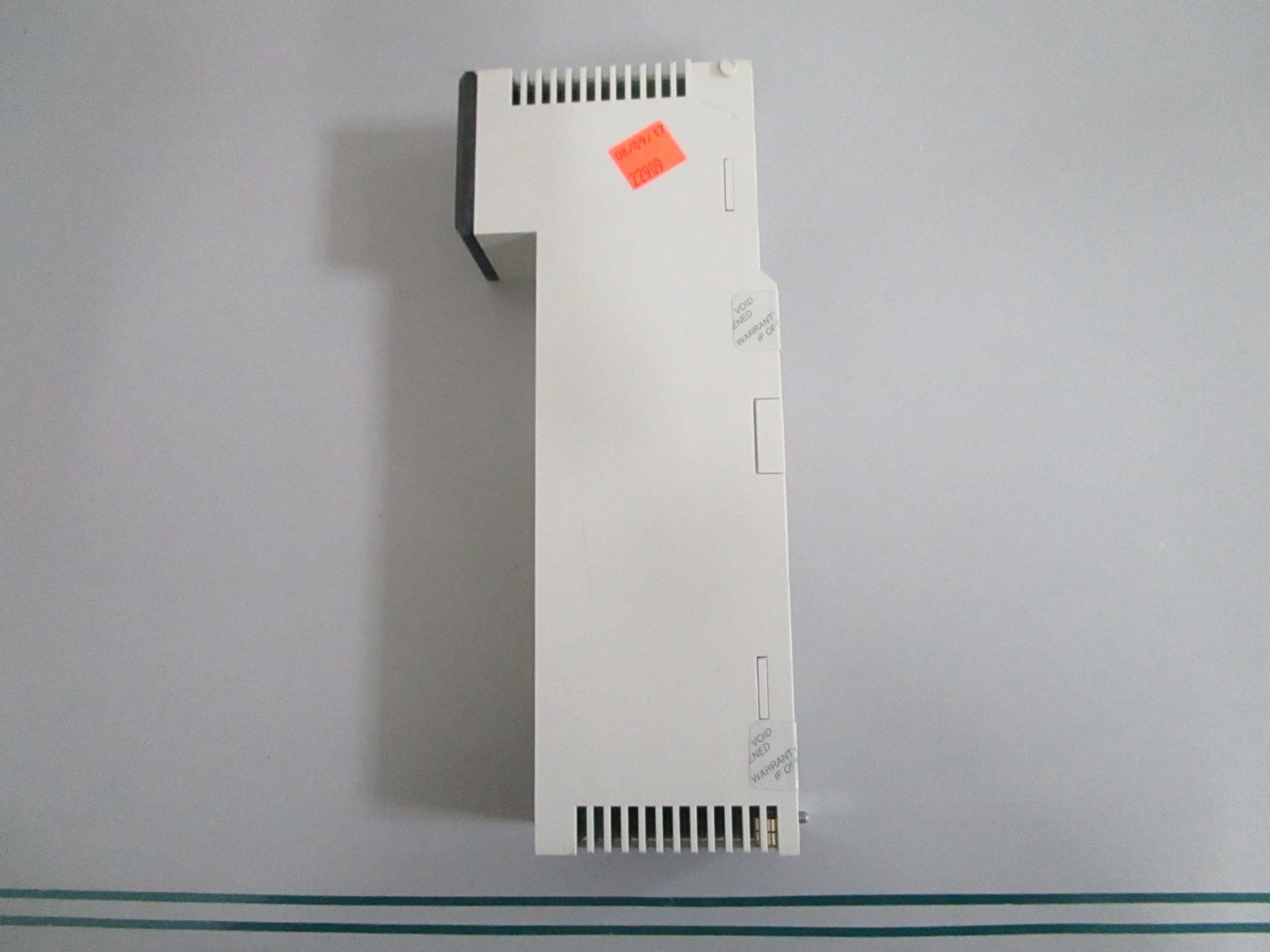 Schneider 140DAO84000 Modicon Quantum Discrete Output Module NEW OEM 0820