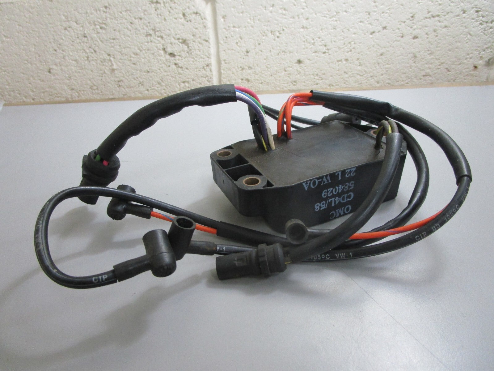 *NEW OEM* 0820 OMC Johnson Evinrude Power Pack 584029 0584029